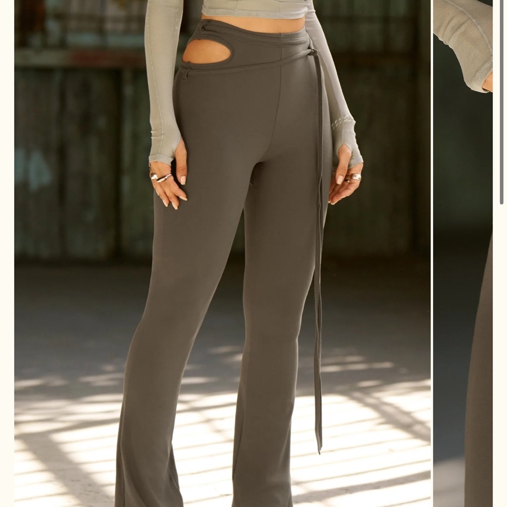 Joan Brown Cutout Mini Flare Legging